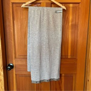 LULULEMON Vinyasa Striped infinity scarf grey and white microstripe soft